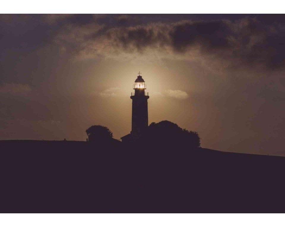 ΠΙΝΑΚΑΣ ΣΕ ΚΑΜΒΑ Φάρος στη Θάλασσα